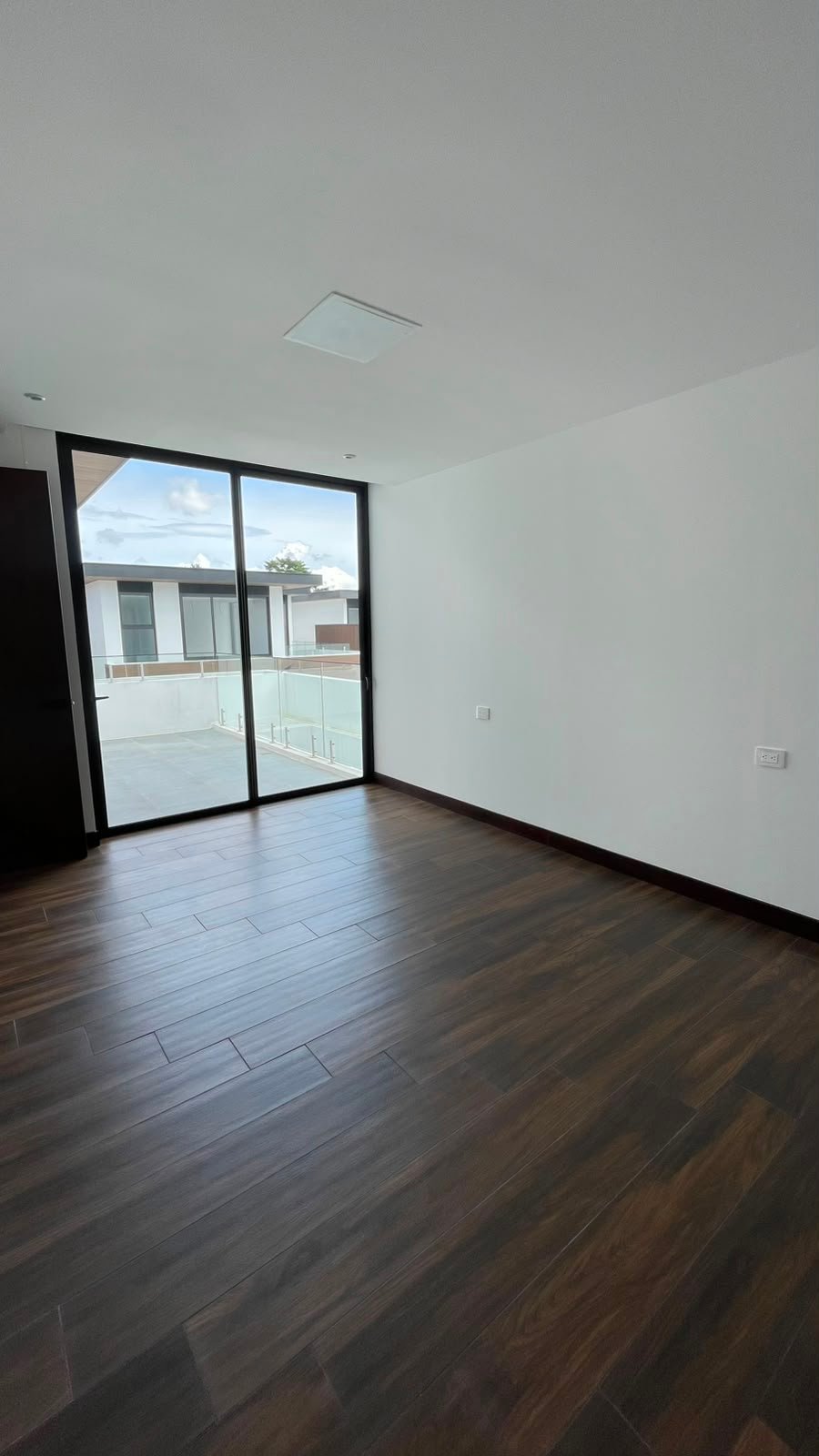 MOLIE RESIDENCIAS, ZONA 10.